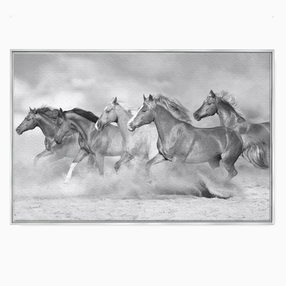 Tablou Canvas Premium, LuxCanva® M1348, Chemarea Instinctului, Alb si Negru, Libertate, Cai, Galop, Viteza, Praf, Grup, Miscare, Animal, Salbaticie, Birou, Living, Camera Copil