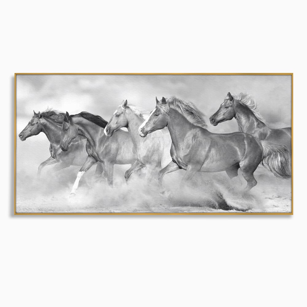 Tablou Canvas Premium, LuxCanva® M1348, Chemarea Instinctului, Alb si Negru, Libertate, Cai, Galop, Viteza, Praf, Grup, Miscare, Animal, Salbaticie, Birou, Living, Camera Copil