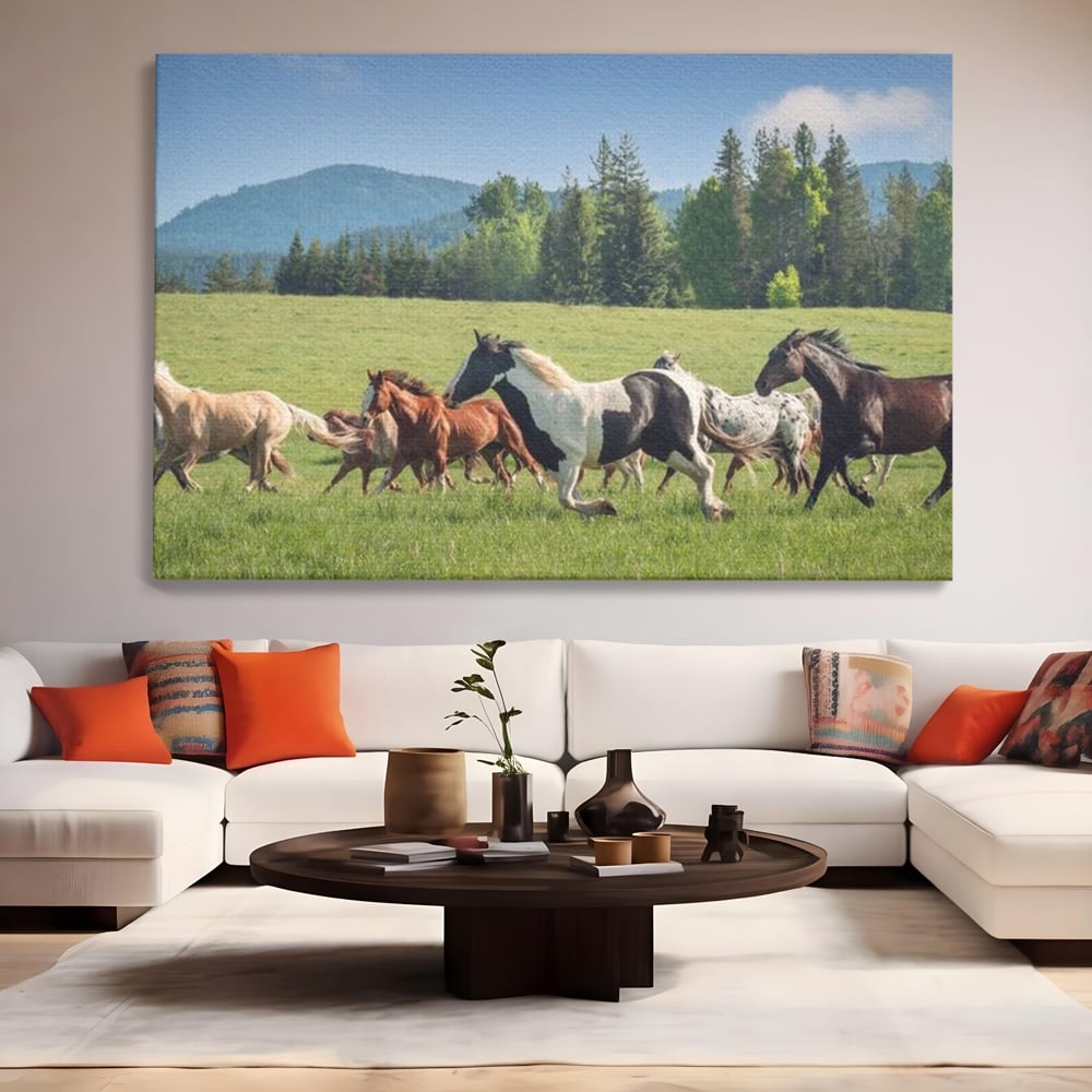 Leinwand Wandkunst Canvas Wall Art Premium, LuxCanva® M1359, Galopp im Sommerwind, Wiese, Natur, Bäume, Natur, Bäume, gesehen, Gras, Wild, Bewegung, Gruppe, Pferde, Geschwindigkeit, Landschaft, Büro, Wohnen, Wohnzimmer, Kinderzimmer