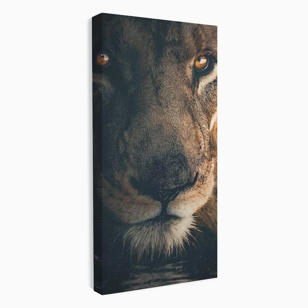 Tablou Canvas Premium, LuxCanva® M1365, Putere Ascunsa, Privire, Mister, Destin, Dominare, Forta, Leu, Stapan, Glorios, Maret, Nobil, Apa, Birou, Living, Camera Copil