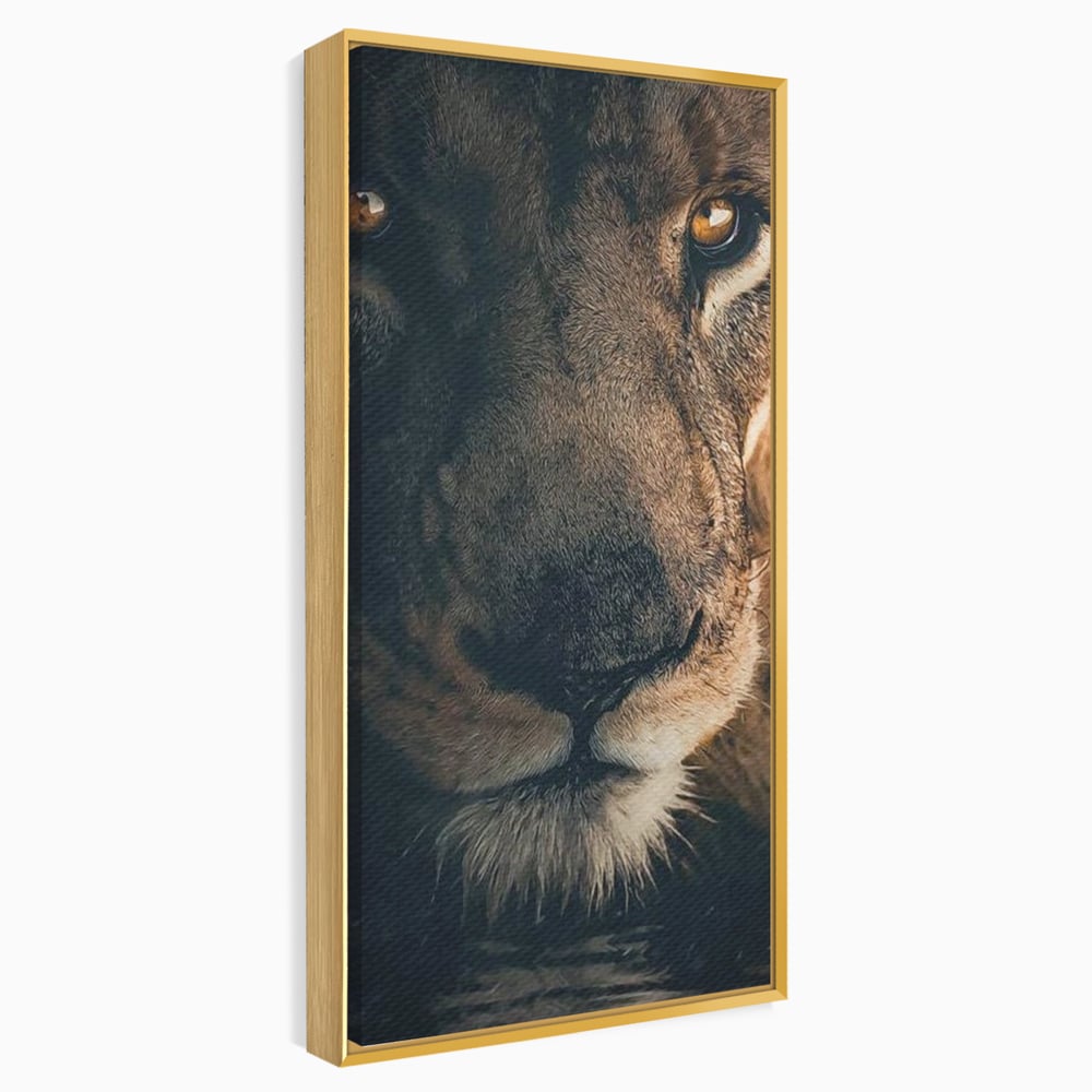 Tablou Canvas Premium, LuxCanva® M1365, Putere Ascunsa, Privire, Mister, Destin, Dominare, Forta, Leu, Stapan, Glorios, Maret, Nobil, Apa, Birou, Living, Camera Copil
