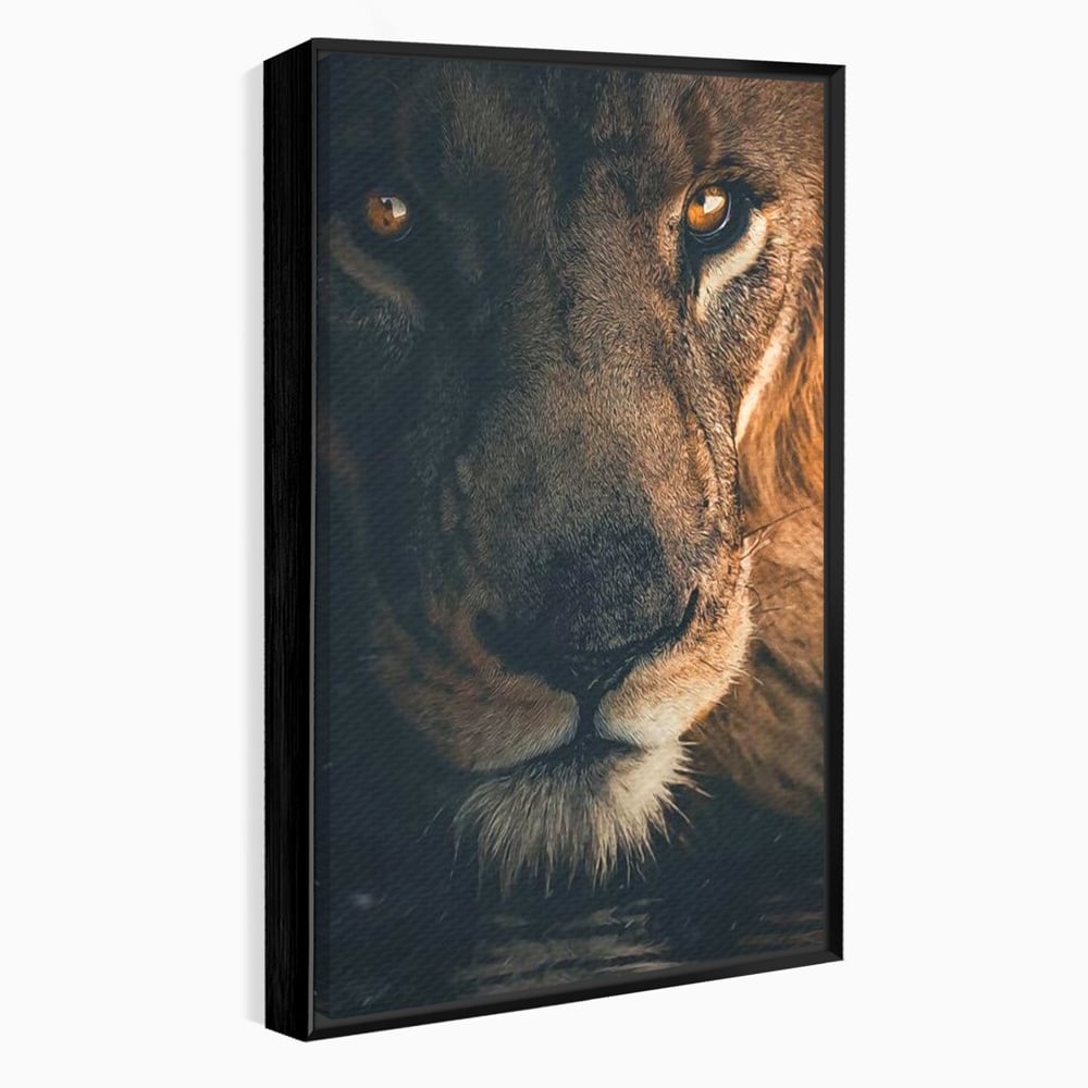 Tablou Canvas Premium, LuxCanva® M1365, Putere Ascunsa, Privire, Mister, Destin, Dominare, Forta, Leu, Stapan, Glorios, Maret, Nobil, Apa, Birou, Living, Camera Copil
