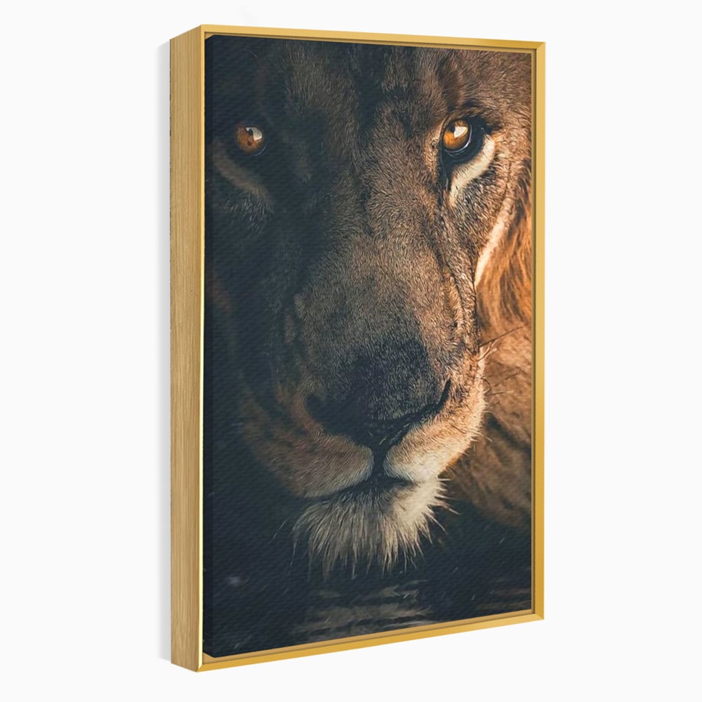 Tablou Canvas Premium, LuxCanva® M1365, Putere Ascunsa, Privire, Mister, Destin, Dominare, Forta, Leu, Stapan, Glorios, Maret, Nobil, Apa, Birou, Living, Camera Copil