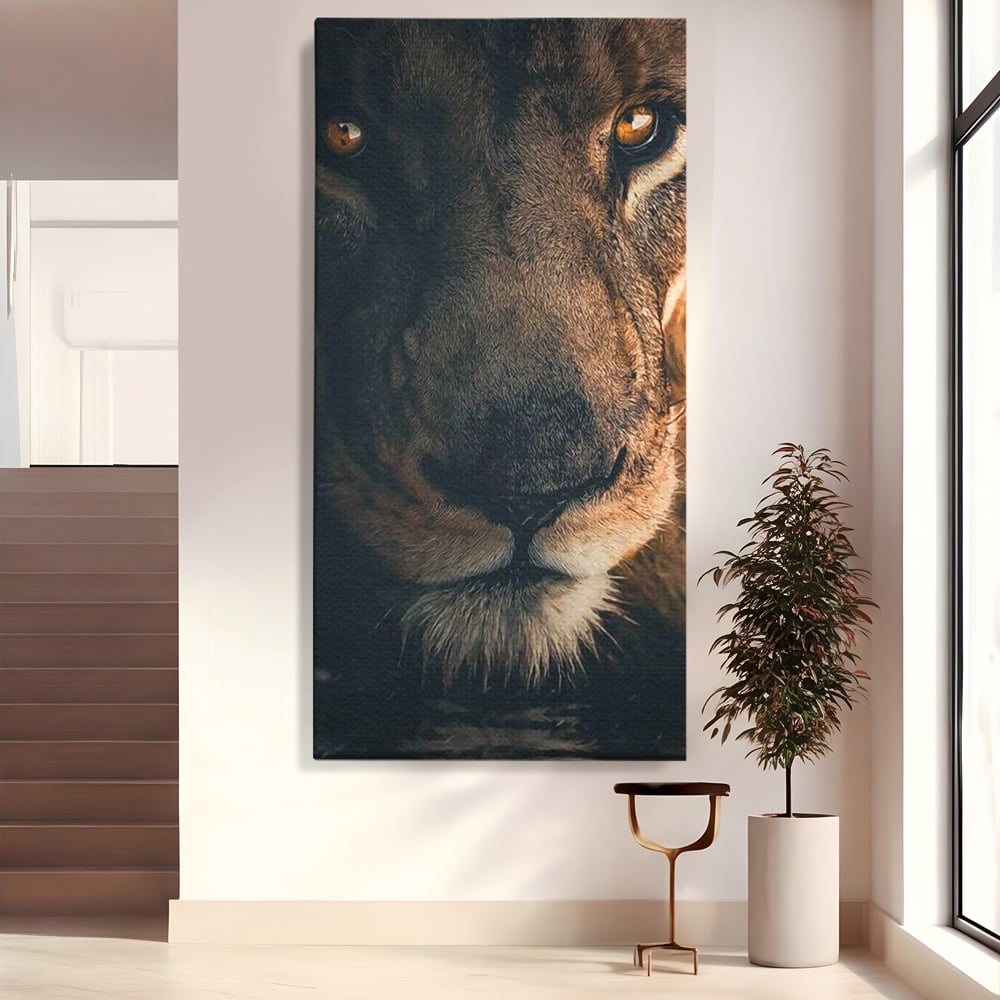 Tablou Canvas Premium, LuxCanva® M1365, Putere Ascunsa, Privire, Mister, Destin, Dominare, Forta, Leu, Stapan, Glorios, Maret, Nobil, Apa, Birou, Living, Camera Copil