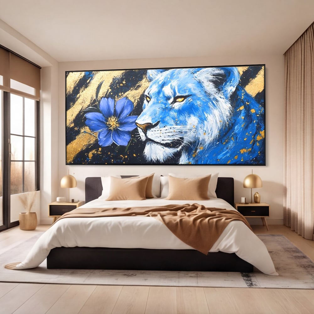 Tablou Canvas Premium, LuxCanva® M1366, Leoaica de Safir, Floare, Petale, Albastru, Auriu, Leoaica, Regina, Frumusete, Feminitate, Stralucire, Eleganta, Birou, Living, Camera Copil