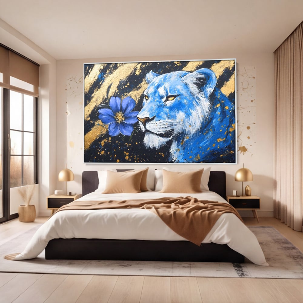 Tablou Canvas Premium, LuxCanva® M1366, Leoaica de Safir, Floare, Petale, Albastru, Auriu, Leoaica, Regina, Frumusete, Feminitate, Stralucire, Eleganta, Birou, Living, Camera Copil