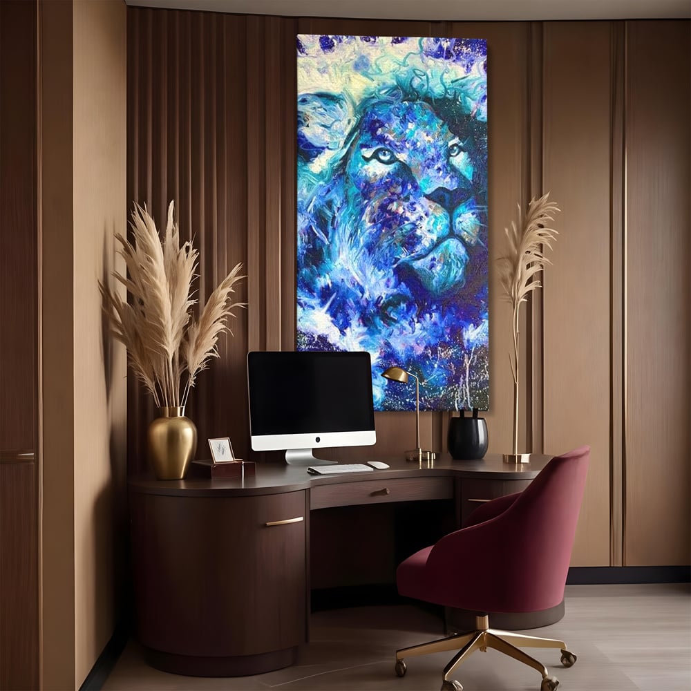 Leinwand Wandkunst Canvas Premium, LuxCanva® M1372, Kosmisches Leuchten, Universum, Sterne, Blau, Löwe, Tier, Kraft, Licht, Aurora, Mysterium, Energie, Abstrakte Kunst, Büro, Wohnen, Kinderzimmer