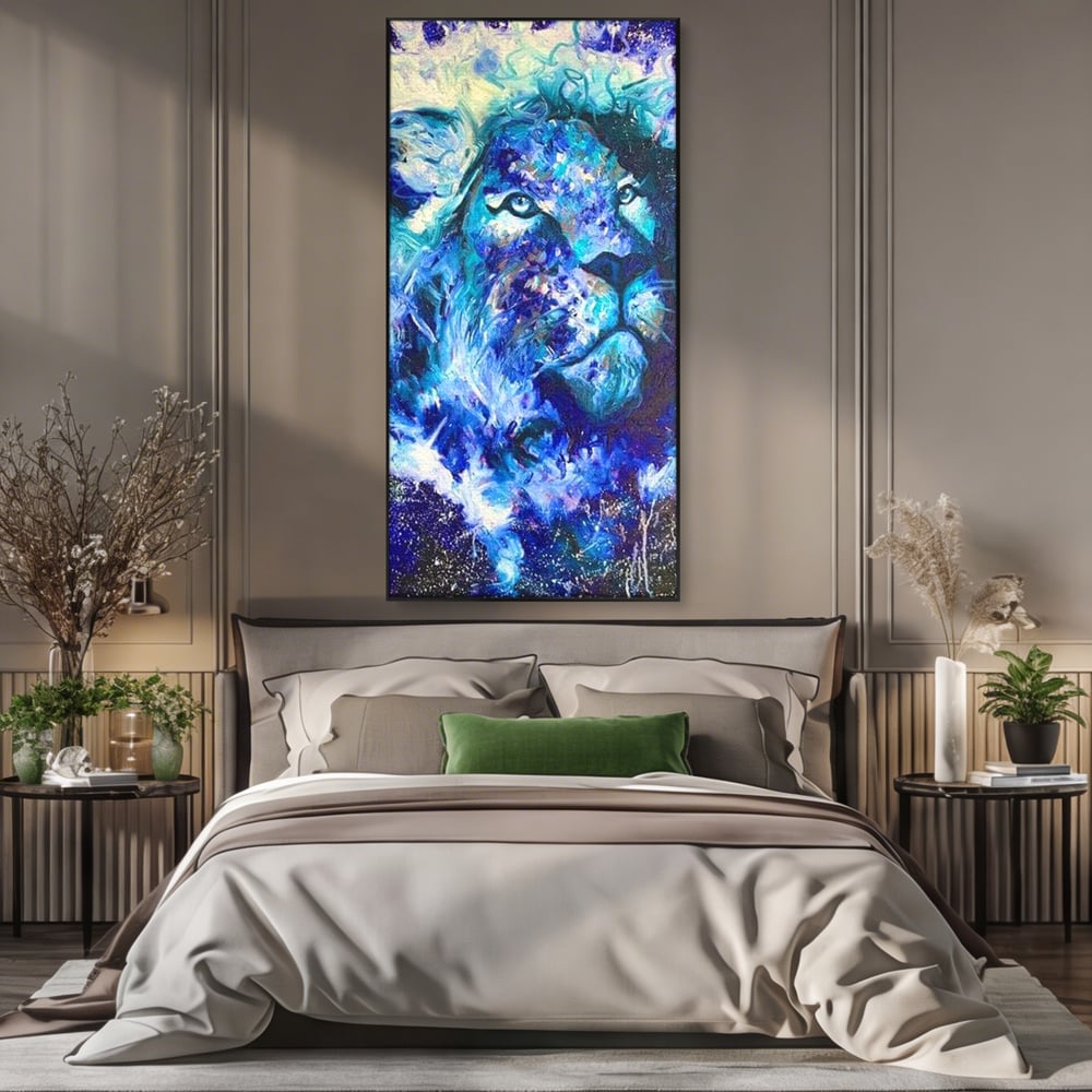Leinwand Wandkunst Canvas Premium, LuxCanva® M1372, Kosmisches Leuchten, Universum, Sterne, Blau, Löwe, Tier, Kraft, Licht, Aurora, Mysterium, Energie, Abstrakte Kunst, Büro, Wohnen, Kinderzimmer