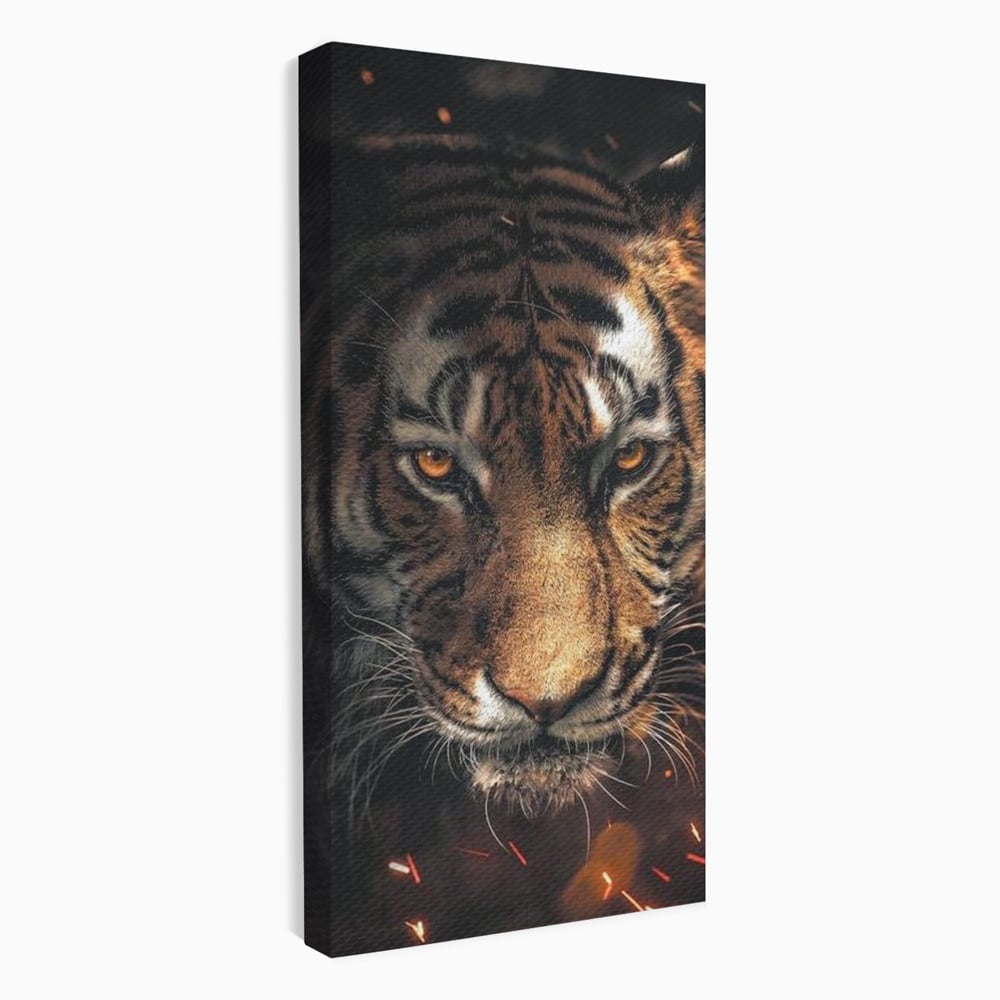 Tablou Canvas Premium, LuxCanva® M1440, Printre Scantei si Umbre, Tigru, Ochi, Privire, Foc, Felina, Fiara, Salbatic, Furios, Forta, Scanteie, Intuneric, Birou, Living, Camera Copil