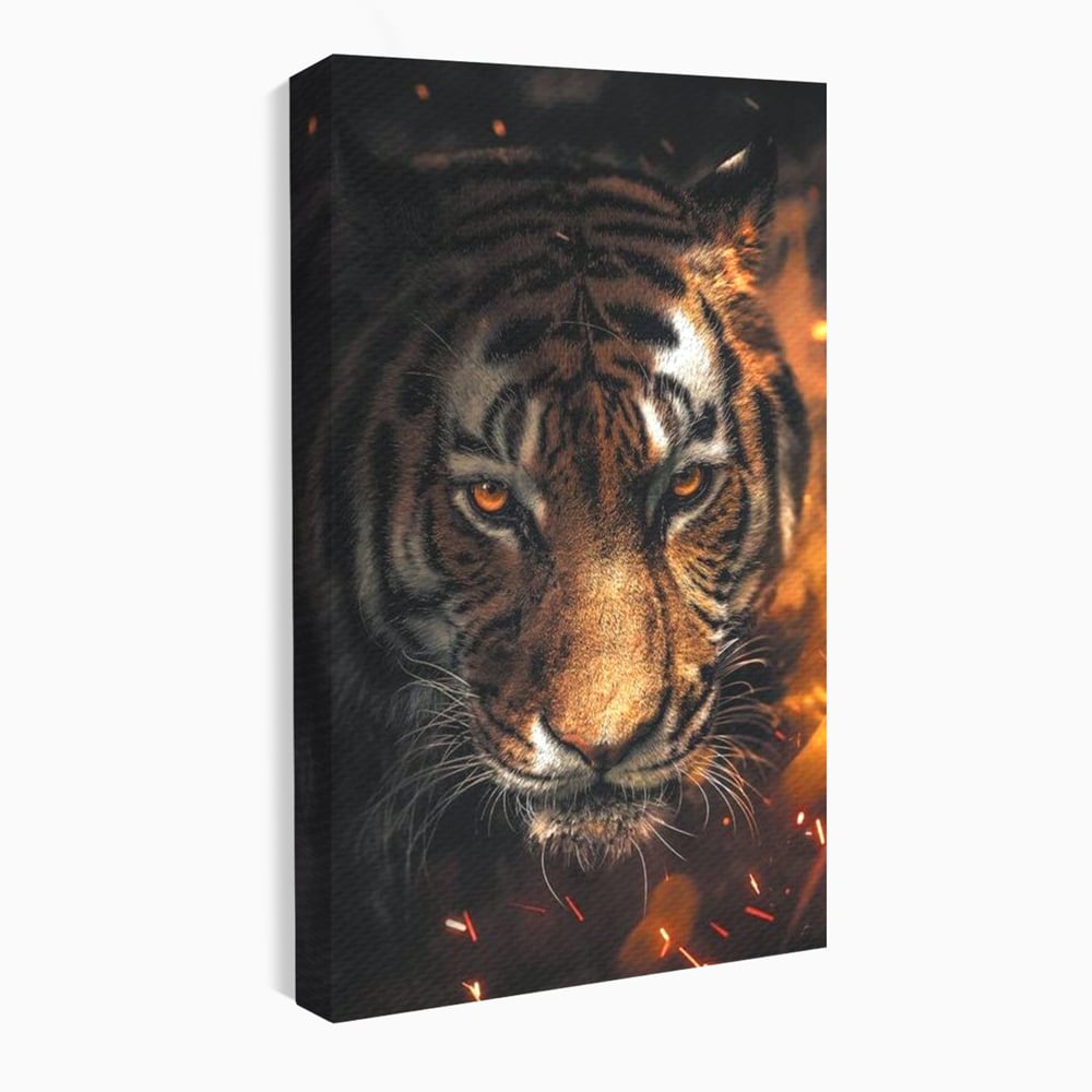 Tablou Canvas Premium, LuxCanva® M1440, Printre Scantei si Umbre, Tigru, Ochi, Privire, Foc, Felina, Fiara, Salbatic, Furios, Forta, Scanteie, Intuneric, Birou, Living, Camera Copil