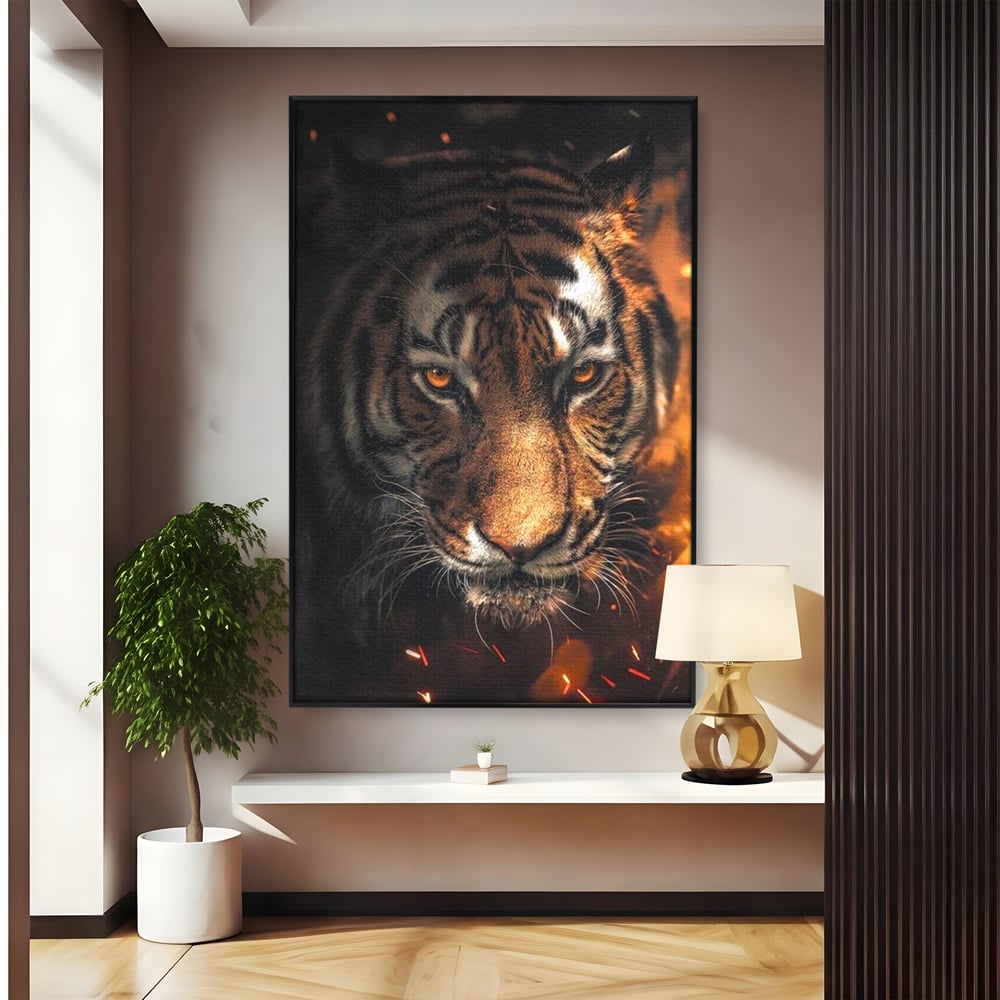 Tablou Canvas Premium, LuxCanva® M1440, Printre Scantei si Umbre, Tigru, Ochi, Privire, Foc, Felina, Fiara, Salbatic, Furios, Forta, Scanteie, Intuneric, Birou, Living, Camera Copil