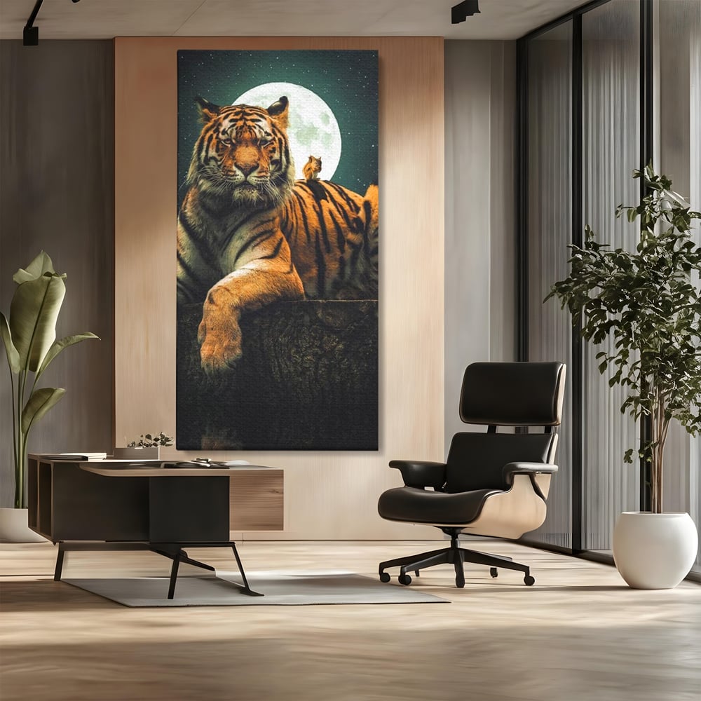 Tablou Canvas Premium, LuxCanva® M1444, Prietenie sub Clar de Luna, Veverita, Rozatoare, Tigru, Felina, Luna Plina, Stele, Nocturn, Bustean, Maretie, Birou, Living, Camera Copil