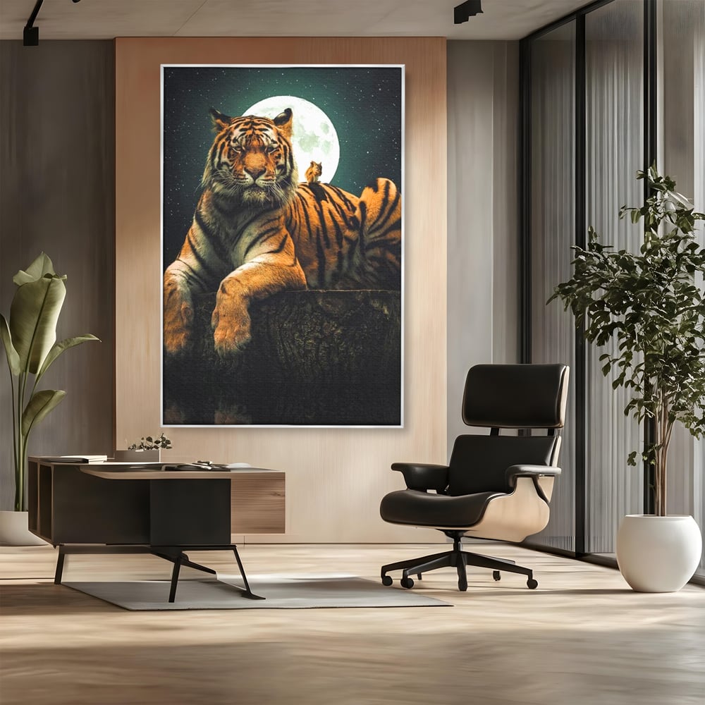 Tablou Canvas Premium, LuxCanva® M1444, Prietenie sub Clar de Luna, Veverita, Rozatoare, Tigru, Felina, Luna Plina, Stele, Nocturn, Bustean, Maretie, Birou, Living, Camera Copil