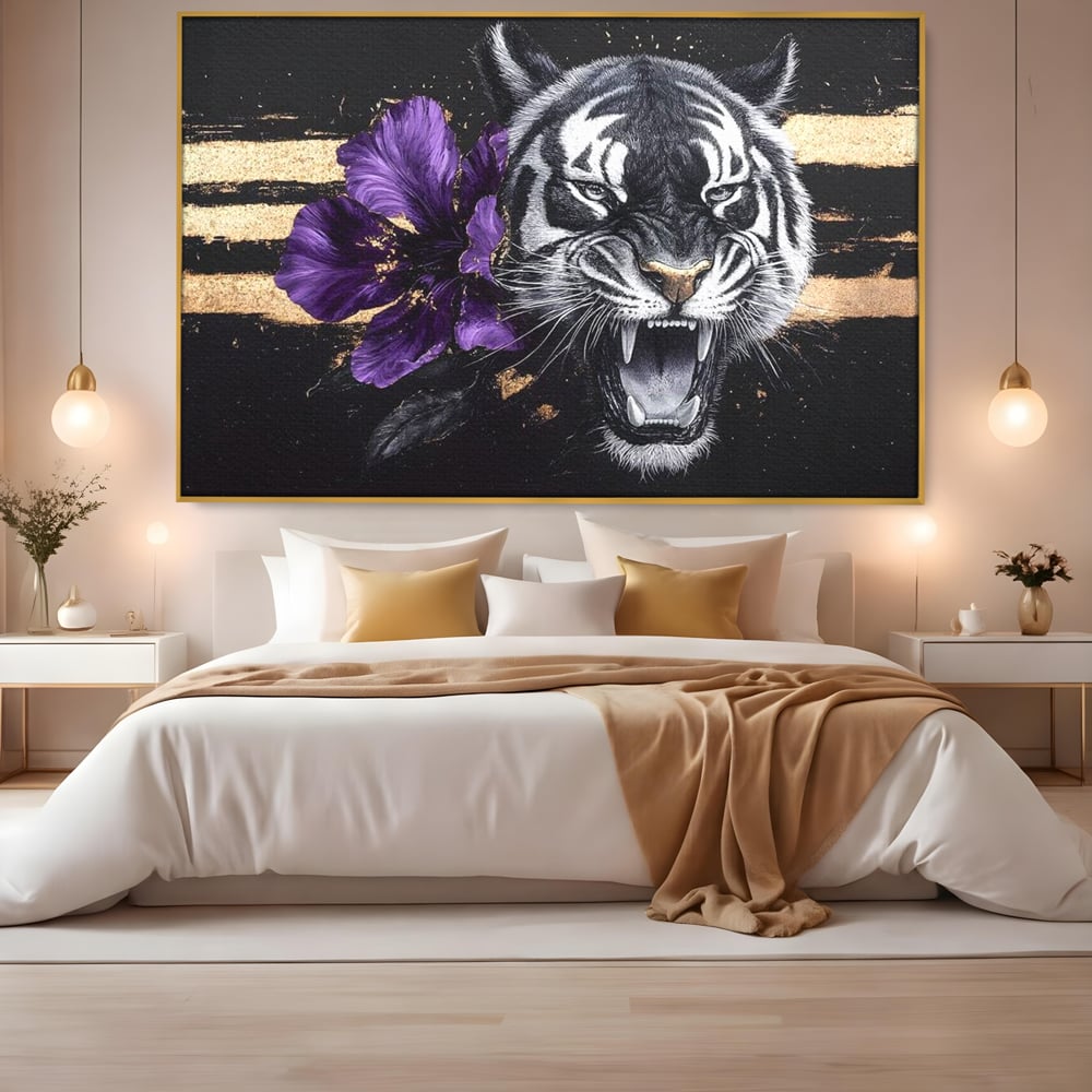 Leinwand Wandbilder Premium, LuxCanva® M1453, Zwischen Gold und Blütenblättern, Lila, Blume, Streifen, Mystisch, Elegant, Gotisch, Dunkel, Feline, Tiger, Iris, Abstrakte Kunst, Büro, Wohnen, Kinderzimmer