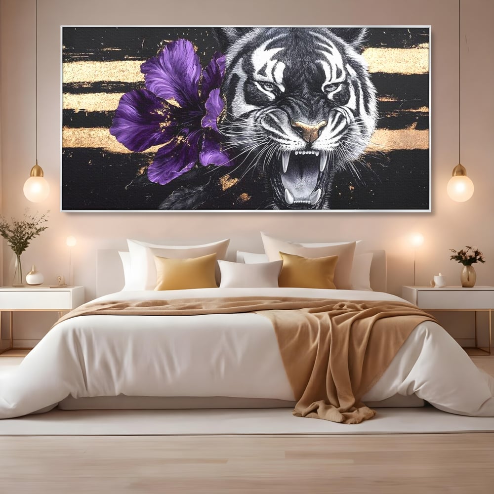 Leinwand Wandbilder Premium, LuxCanva® M1453, Zwischen Gold und Blütenblättern, Lila, Blume, Streifen, Mystisch, Elegant, Gotisch, Dunkel, Feline, Tiger, Iris, Abstrakte Kunst, Büro, Wohnen, Kinderzimmer