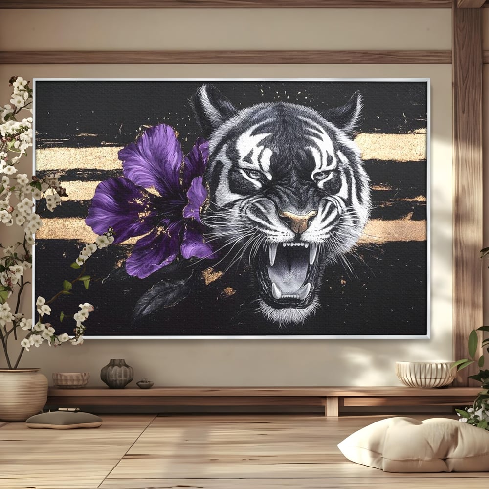 Leinwand Wandbilder Premium, LuxCanva® M1453, Zwischen Gold und Blütenblättern, Lila, Blume, Streifen, Mystisch, Elegant, Gotisch, Dunkel, Feline, Tiger, Iris, Abstrakte Kunst, Büro, Wohnen, Kinderzimmer