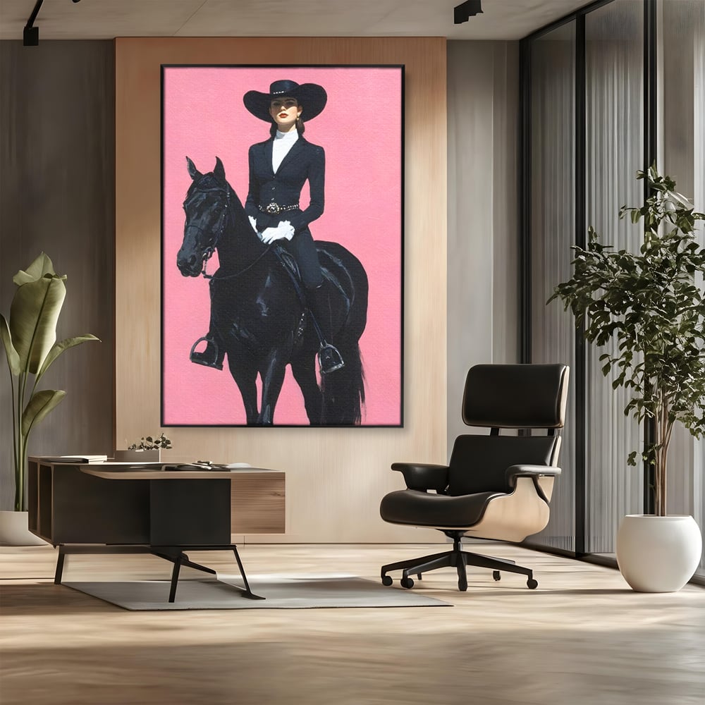 Tablou Canvas Premium, LuxCanva® M1543, Doamna din Vest, Western, Cal Negru, Femeie, Roz, Palarie, Vintage, Calaret, Dormitor, Birou, Living, Camera Copil