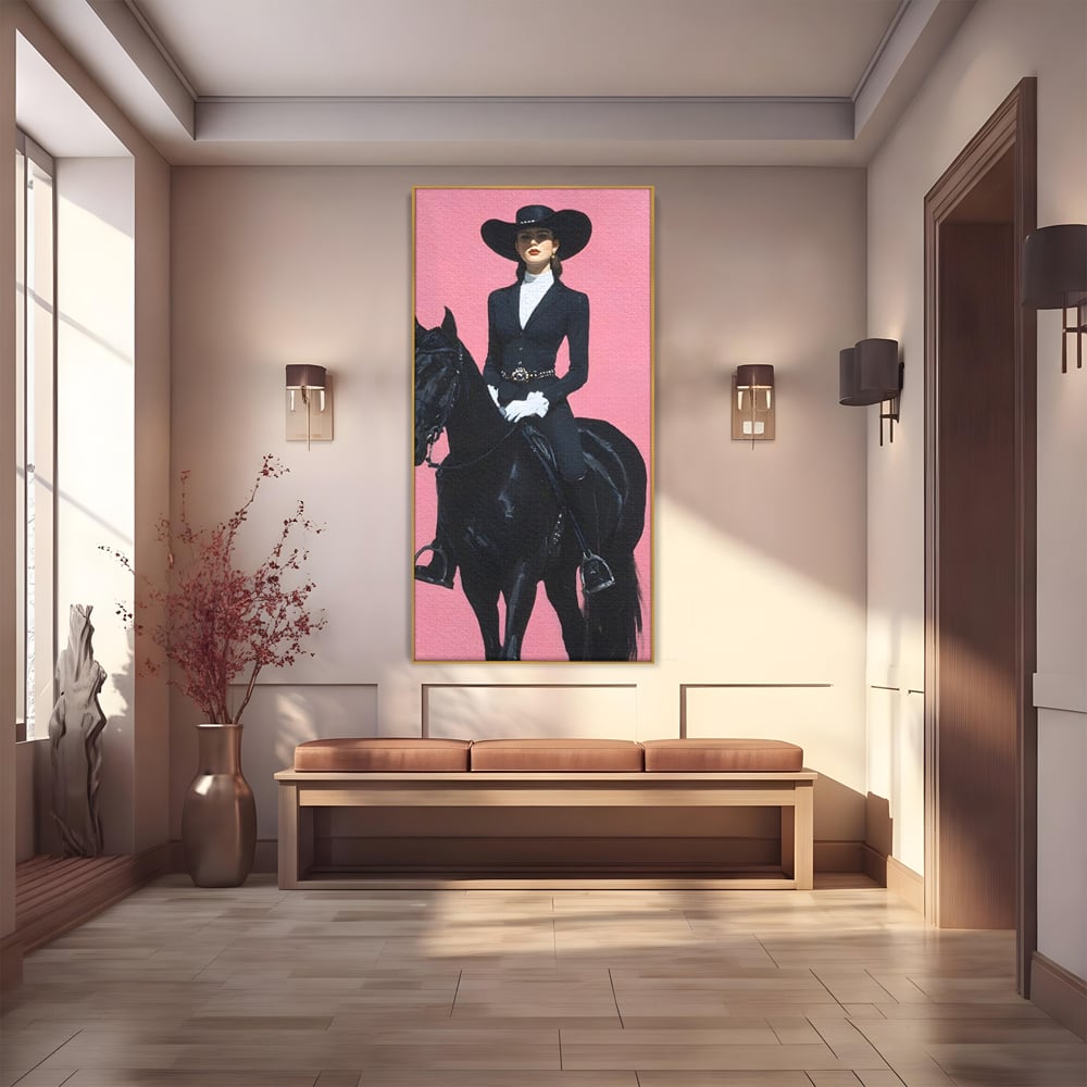 Tablou Canvas Premium, LuxCanva® M1543, Doamna din Vest, Western, Cal Negru, Femeie, Roz, Palarie, Vintage, Calaret, Dormitor, Birou, Living, Camera Copil