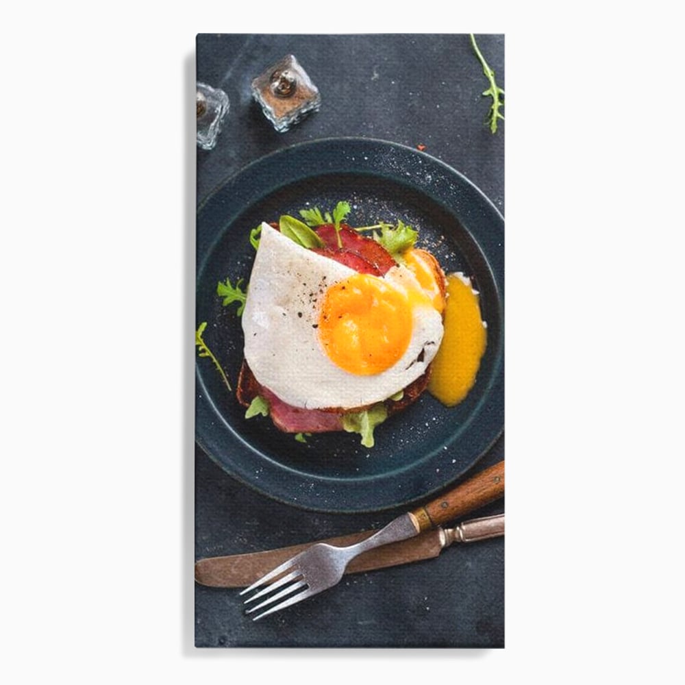 Canvas Wall Art Premium, LuxCanva® N1014, Morning Delight, Lebensmittel, Frühstück, Teller, Spiegelei, Plating, Besteck, Morgen, Geschmack, Energie, Restaurant, Küche