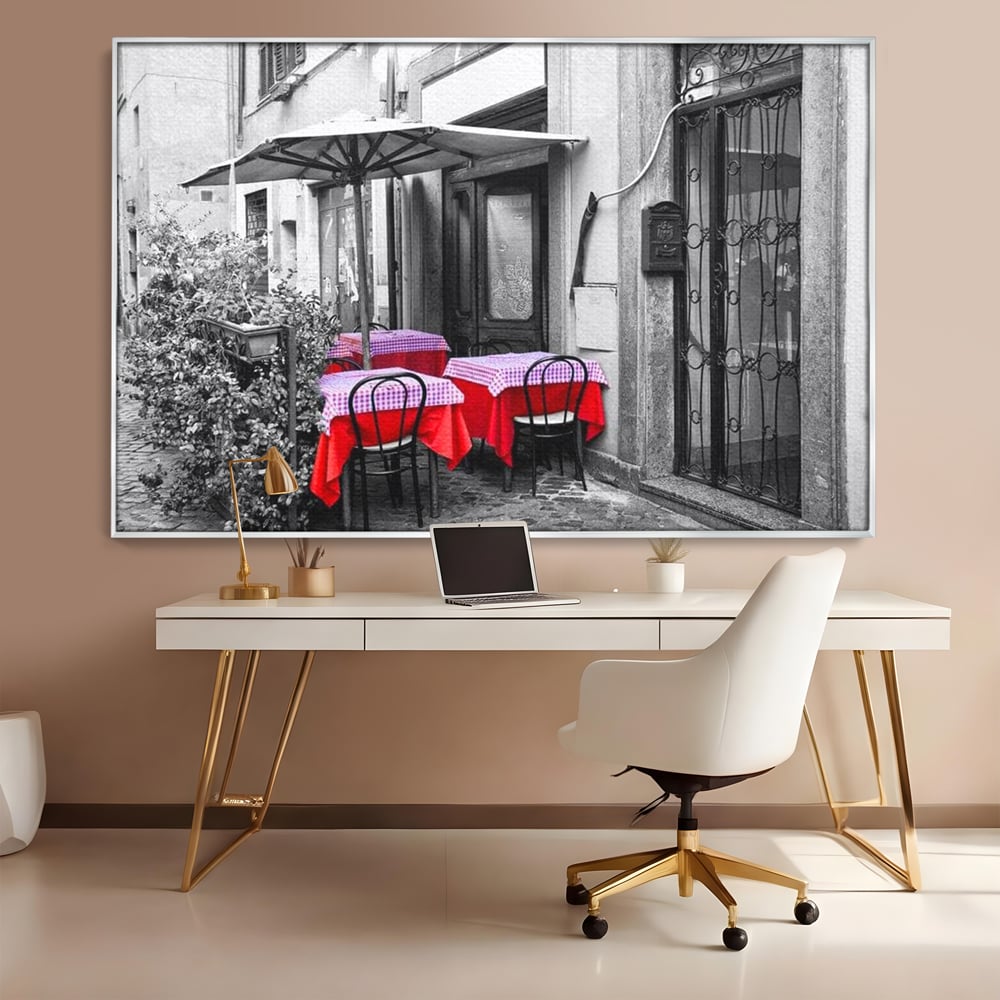 Tablou Canvas Premium, LuxCanva® N1026, Terasa cu Amintiri, Cafenea, Oras, Urban, Intalnire, Alb si Negru, Rosu, Vintage, Strada, Cozy, Mese, Pub, Lounge, Bar, Restaurant, Bucatarie