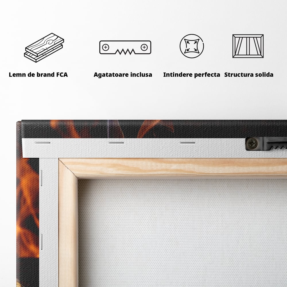 Tablou Canvas Premium, LuxCanva® N1034, Flacara in Cristal, Flacari, Foc, Whisky, Pahar, Bautura, Gheata, Rafinament, Relaxare, Pub, Lounge, Bar, Restaurant, Bucatarie