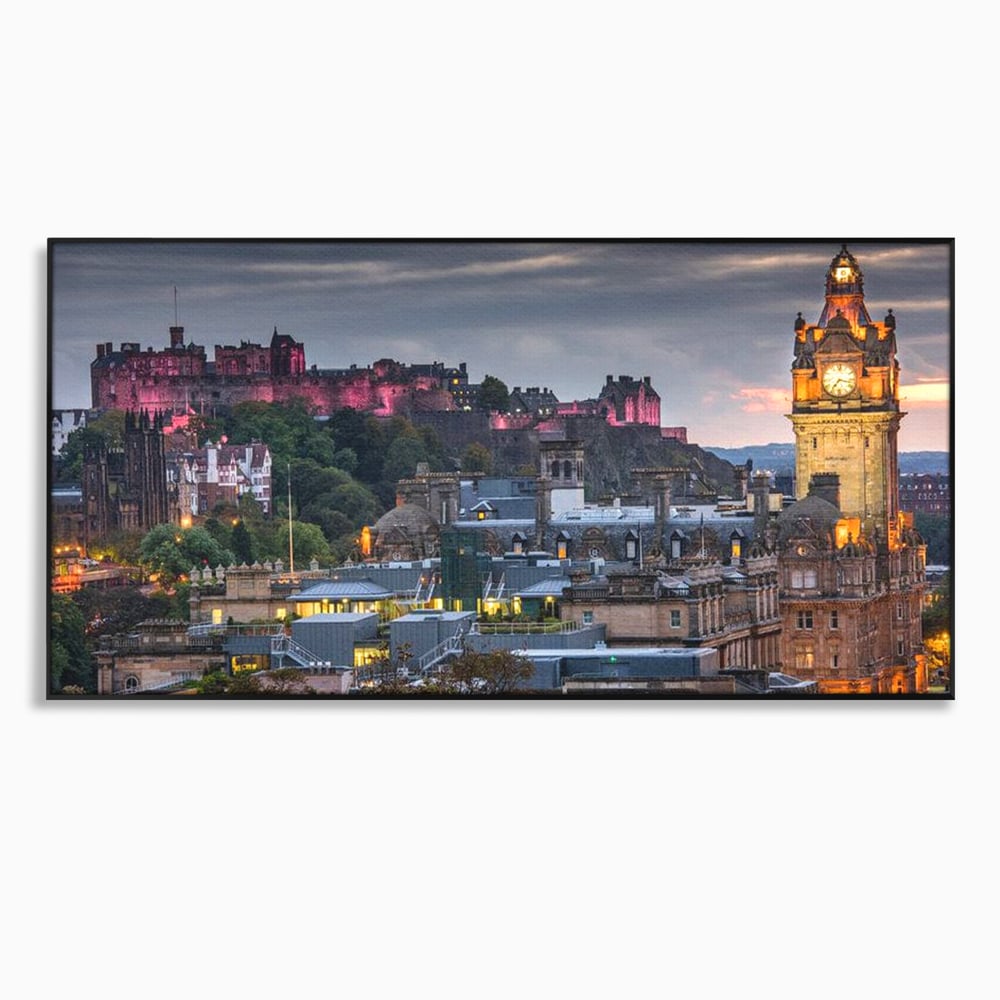 Tablou Canvas Premium, LuxCanva® O1035, Castelul din Edinburgh, Europa, Poveste, Oras, Amurg, Cetate, Legenda, Ceas, Timpuri, Ziduri, Deal, Piatra, Coroana, Scotia, Birou, Living, Dormitor