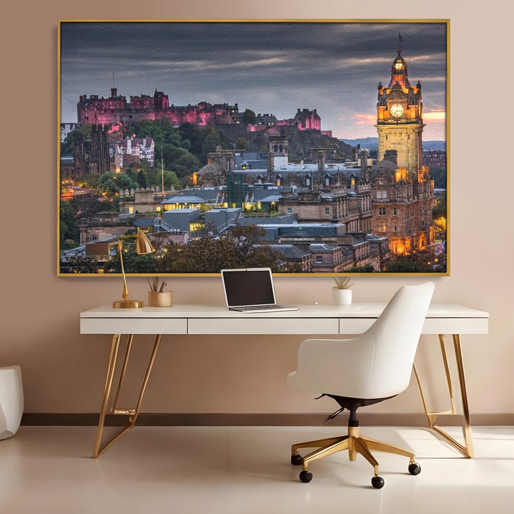 Tablou Canvas Premium, LuxCanva® O1035, Castelul din Edinburgh, Europa, Poveste, Oras, Amurg, Cetate, Legenda, Ceas, Timpuri, Ziduri, Deal, Piatra, Coroana, Scotia, Birou, Living, Dormitor
