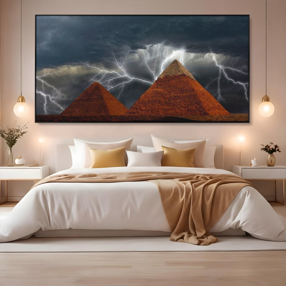 Tablou Canvas Premium, LuxCanva® O1036, Piramide sub Furtuna Zeilor, Energie, Cosmic, Egipt, Antic, Nil, Mister, Fulger, Natura, Involburat, Cer, Mit, Legenda, Mitologic, Birou, Living, Dormitor