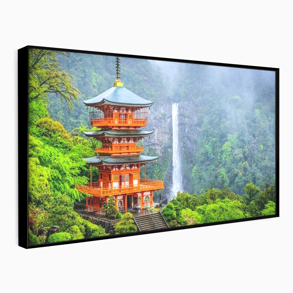 Tablou Canvas Premium, LuxCanva® O1050, Linistea Japoniei, Armonie, Om, Natura, Pagoda, Munti, Cascada, Calatorie, Sacru, Ritual, Zeu, Templu, Spirit, Nachi, Vacanta, Birou, Living, Dormitor