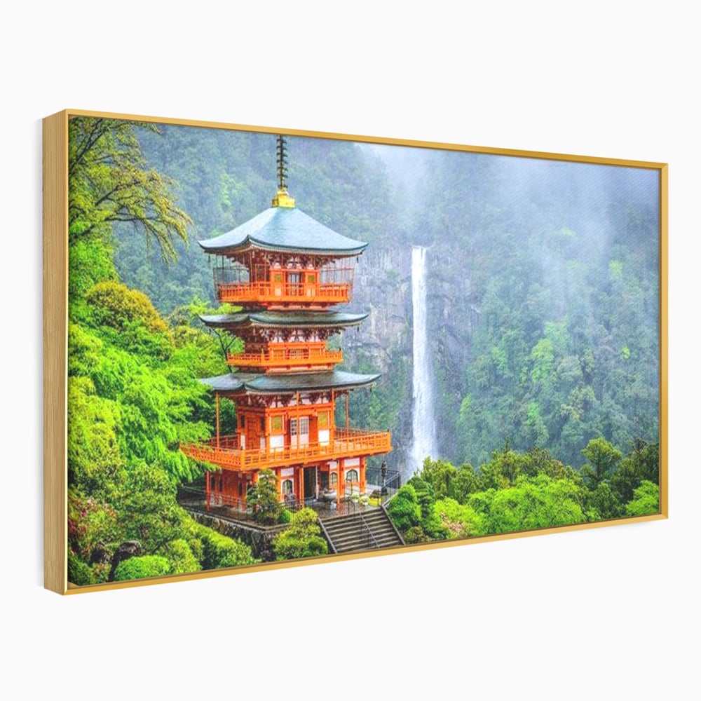 Tablou Canvas Premium, LuxCanva® O1050, Linistea Japoniei, Armonie, Om, Natura, Pagoda, Munti, Cascada, Calatorie, Sacru, Ritual, Zeu, Templu, Spirit, Nachi, Vacanta, Birou, Living, Dormitor