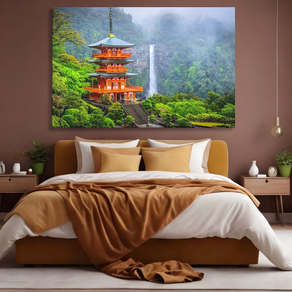 Tablou Canvas Premium, LuxCanva® O1050, Linistea Japoniei, Armonie, Om, Natura, Pagoda, Munti, Cascada, Calatorie, Sacru, Ritual, Zeu, Templu, Spirit, Nachi, Vacanta, Birou, Living, Dormitor
