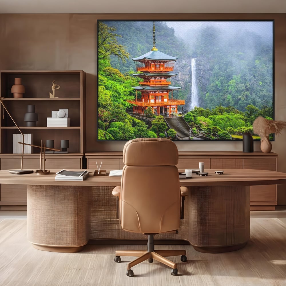 Tablou Canvas Premium, LuxCanva® O1050, Linistea Japoniei, Armonie, Om, Natura, Pagoda, Munti, Cascada, Calatorie, Sacru, Ritual, Zeu, Templu, Spirit, Nachi, Vacanta, Birou, Living, Dormitor