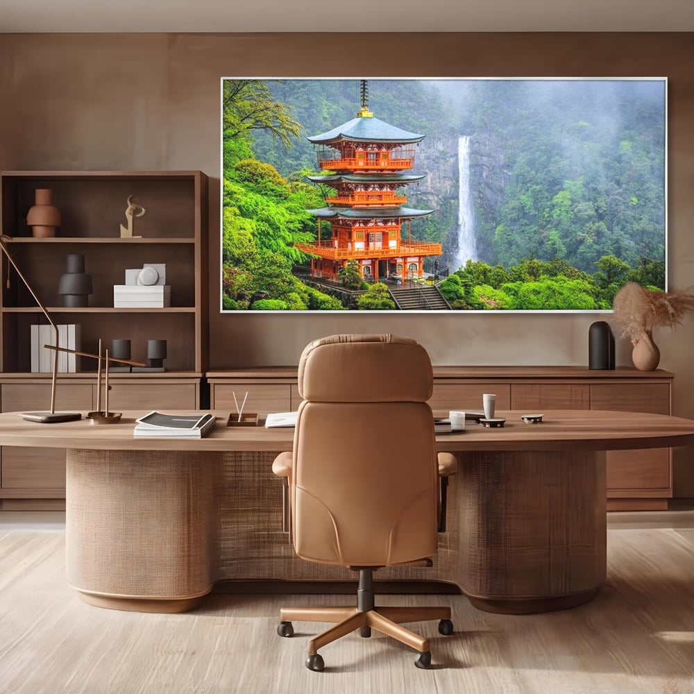 Tablou Canvas Premium, LuxCanva® O1050, Linistea Japoniei, Armonie, Om, Natura, Pagoda, Munti, Cascada, Calatorie, Sacru, Ritual, Zeu, Templu, Spirit, Nachi, Vacanta, Birou, Living, Dormitor