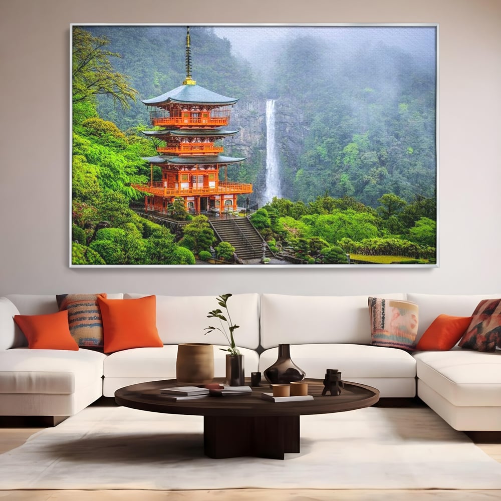 Tablou Canvas Premium, LuxCanva® O1050, Linistea Japoniei, Armonie, Om, Natura, Pagoda, Munti, Cascada, Calatorie, Sacru, Ritual, Zeu, Templu, Spirit, Nachi, Vacanta, Birou, Living, Dormitor