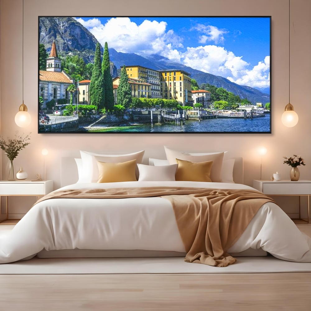 Tablou Canvas Premium, LuxCanva® O1059, Linistea Lacului Como, Riviera, Smarald, Alpin, Mediterana, Munti, Natura, Oaza, Lacustra, Soare, Serenitate, Azur, Vacanta, Creatie, Birou, Living, Dormitor