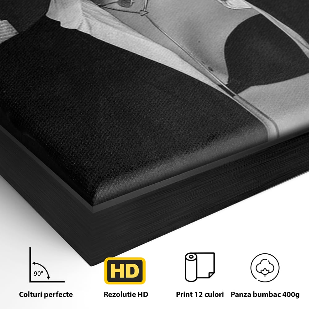 Tablou Canvas Premium, LuxCanva® P1001, Fumul Secretelor, Alb, Negru, Tigara, Fum, Senzual, Feminitate, Palarie, Seductie, Fashion, Editorial, Glamour, Atitudine, Sexy, Living, Dormitor
