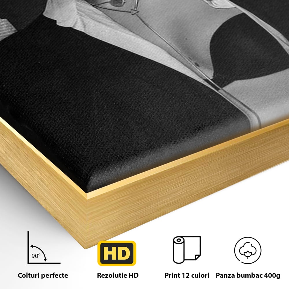 Tablou Canvas Premium, LuxCanva® P1001, Fumul Secretelor, Alb, Negru, Tigara, Fum, Senzual, Feminitate, Palarie, Seductie, Fashion, Editorial, Glamour, Atitudine, Sexy, Living, Dormitor