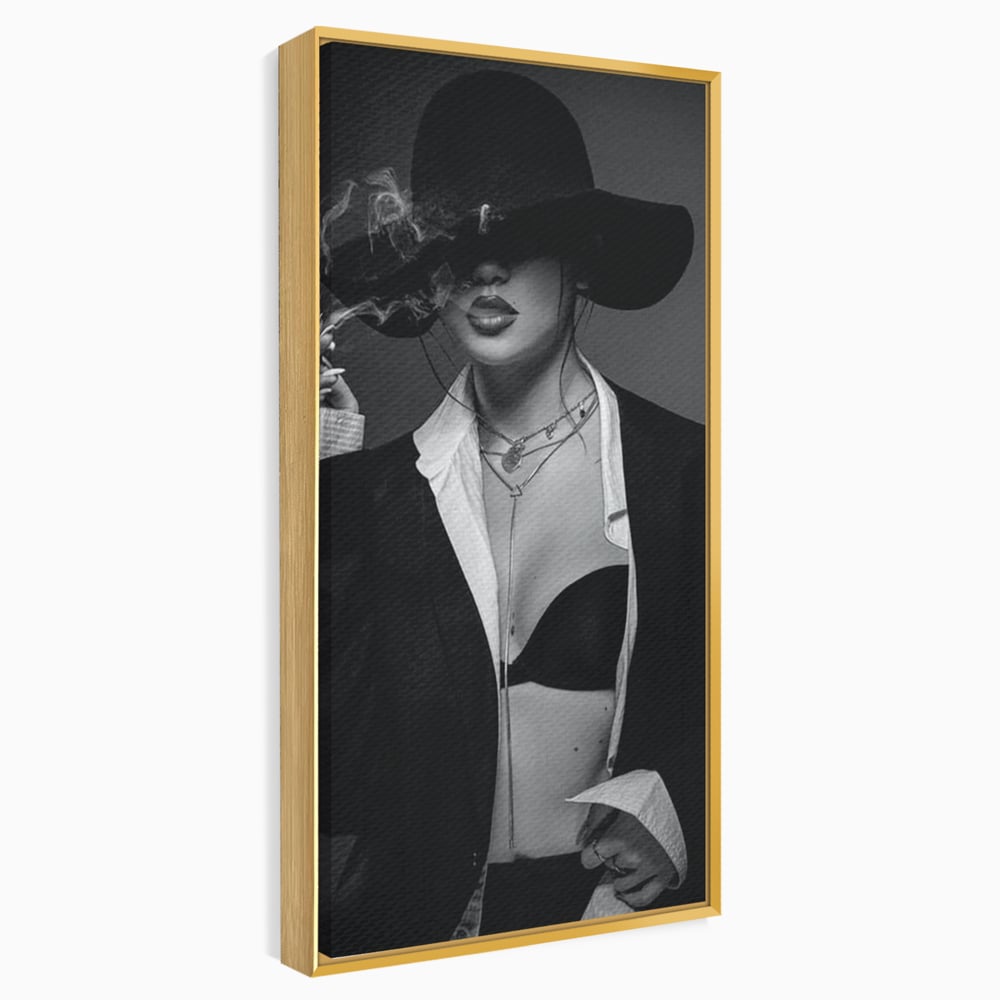 Tablou Canvas Premium, LuxCanva® P1001, Fumul Secretelor, Alb, Negru, Tigara, Fum, Senzual, Feminitate, Palarie, Seductie, Fashion, Editorial, Glamour, Atitudine, Sexy, Living, Dormitor