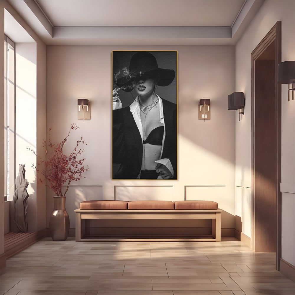 Tablou Canvas Premium, LuxCanva® P1001, Fumul Secretelor, Alb, Negru, Tigara, Fum, Senzual, Feminitate, Palarie, Seductie, Fashion, Editorial, Glamour, Atitudine, Sexy, Living, Dormitor