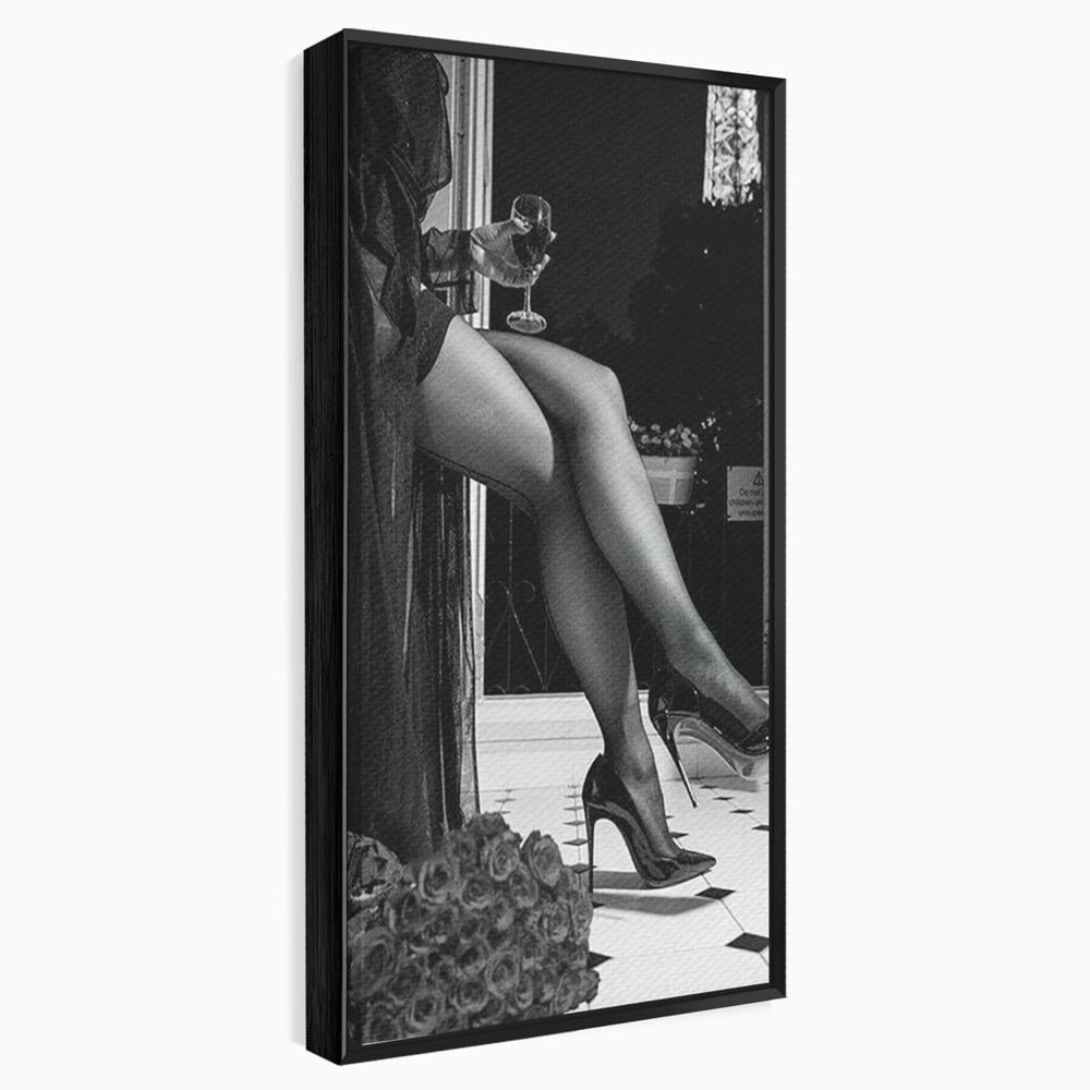 Tablou Canvas Premium, LuxCanva® P1002, Moment la Miezul Noptii, Alb, Negru, Pantofi, Toc, Dresuri, Paris, Vin, Rosu, Hotel, Dantela, Silueta, Trandafiri, Senzualitate, Living, Dormitor