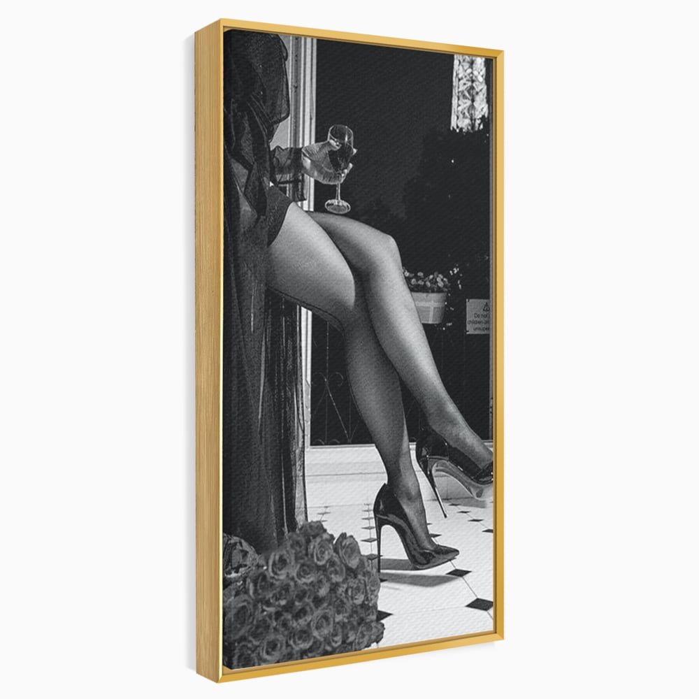 Tablou Canvas Premium, LuxCanva® P1002, Moment la Miezul Noptii, Alb, Negru, Pantofi, Toc, Dresuri, Paris, Vin, Rosu, Hotel, Dantela, Silueta, Trandafiri, Senzualitate, Living, Dormitor