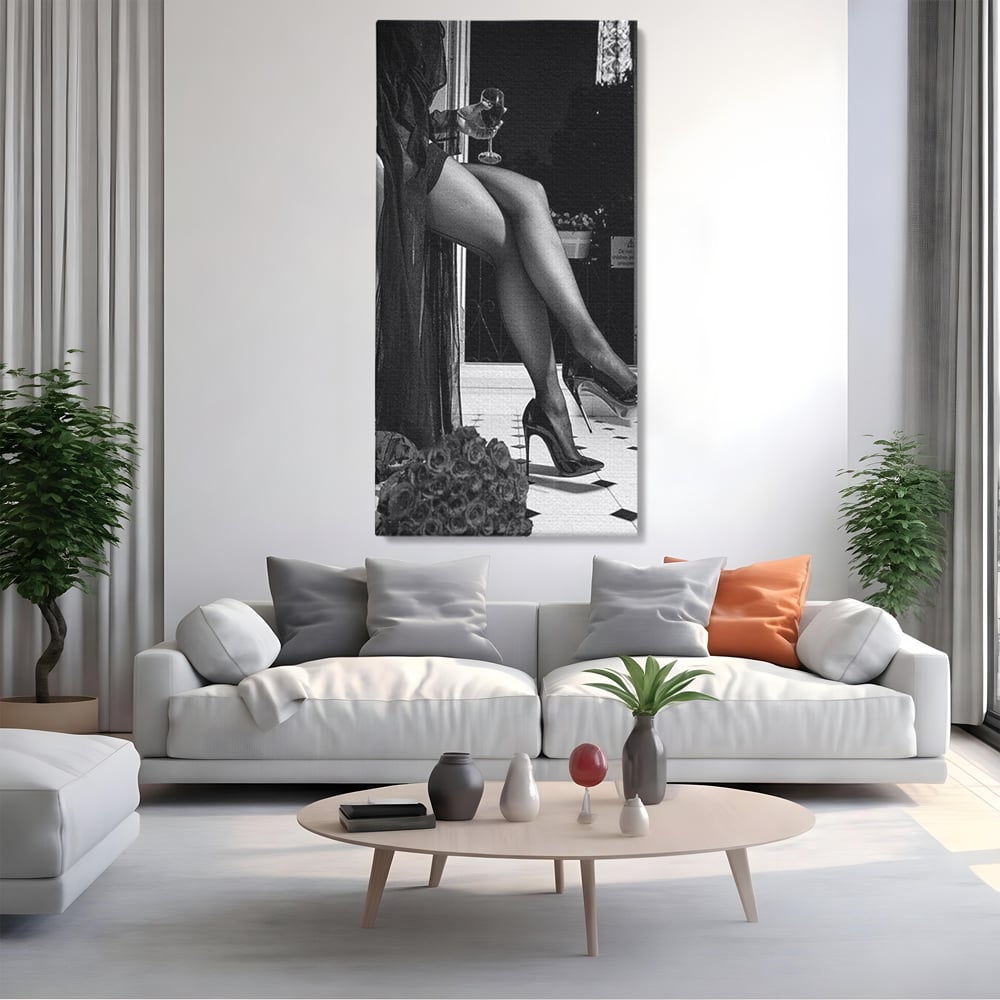 Tablou Canvas Premium, LuxCanva® P1002, Moment la Miezul Noptii, Alb, Negru, Pantofi, Toc, Dresuri, Paris, Vin, Rosu, Hotel, Dantela, Silueta, Trandafiri, Senzualitate, Living, Dormitor
