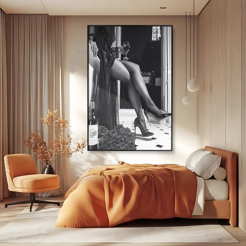 Tablou Canvas Premium, LuxCanva® P1002, Moment la Miezul Noptii, Alb, Negru, Pantofi, Toc, Dresuri, Paris, Vin, Rosu, Hotel, Dantela, Silueta, Trandafiri, Senzualitate, Living, Dormitor