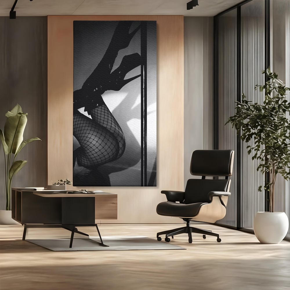 Leinwand Premium Canvas Wandkunst, LuxCanva® P1004, Geometrie der Verführung, Weiß, Schwarz, Drapierung, Netz, Tanz, künstlerisch, Bewegung, Schuhe, Podeste, Füße, sinnlich, sexy, sexy, Wohnen, Schlafzimmer