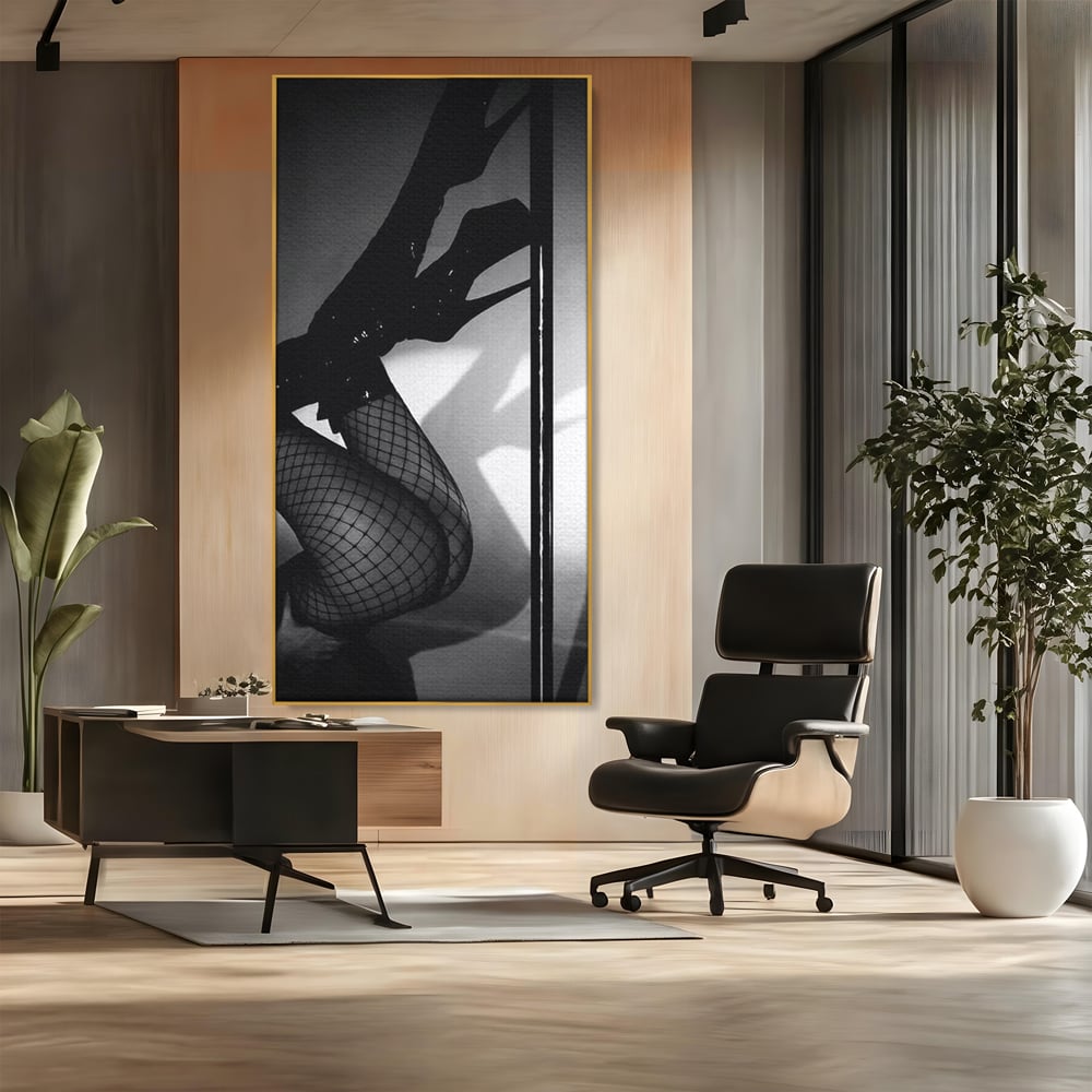 Leinwand Premium Canvas Wandkunst, LuxCanva® P1004, Geometrie der Verführung, Weiß, Schwarz, Drapierung, Netz, Tanz, künstlerisch, Bewegung, Schuhe, Podeste, Füße, sinnlich, sexy, sexy, Wohnen, Schlafzimmer