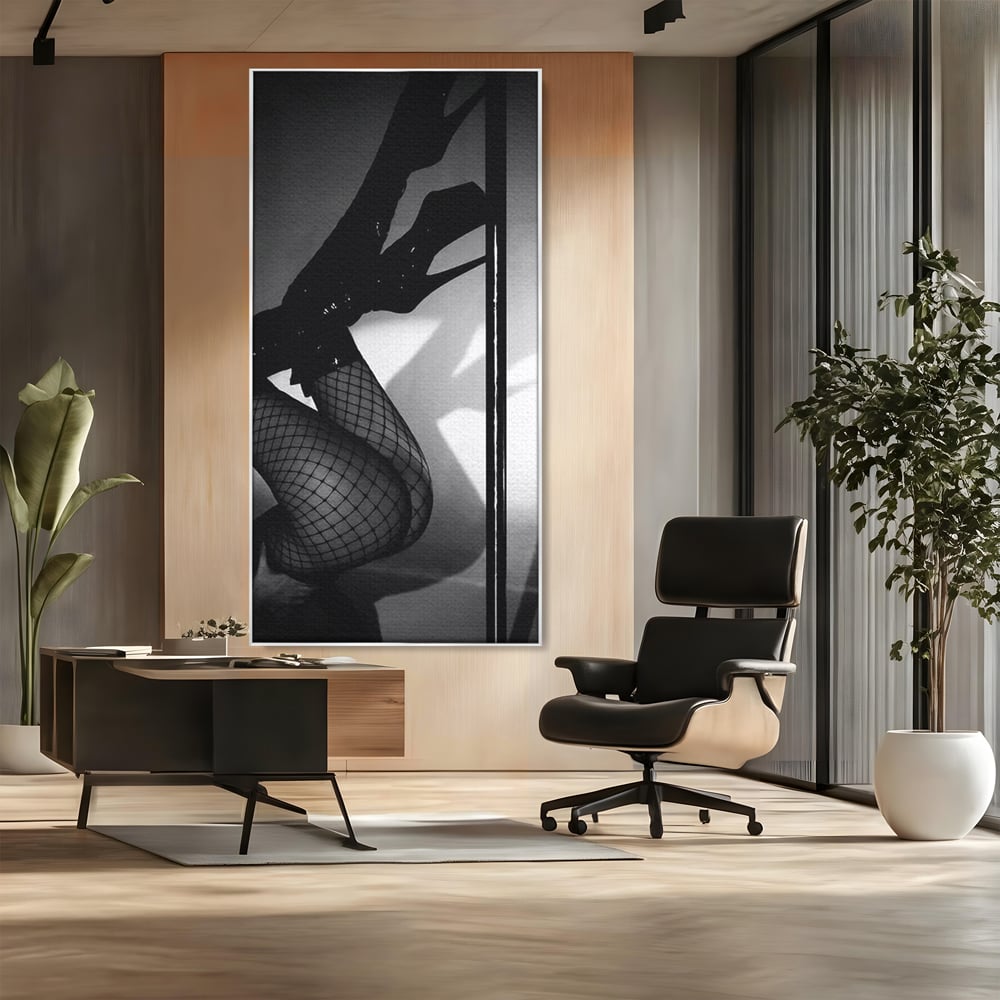 Leinwand Premium Canvas Wandkunst, LuxCanva® P1004, Geometrie der Verführung, Weiß, Schwarz, Drapierung, Netz, Tanz, künstlerisch, Bewegung, Schuhe, Podeste, Füße, sinnlich, sexy, sexy, Wohnen, Schlafzimmer