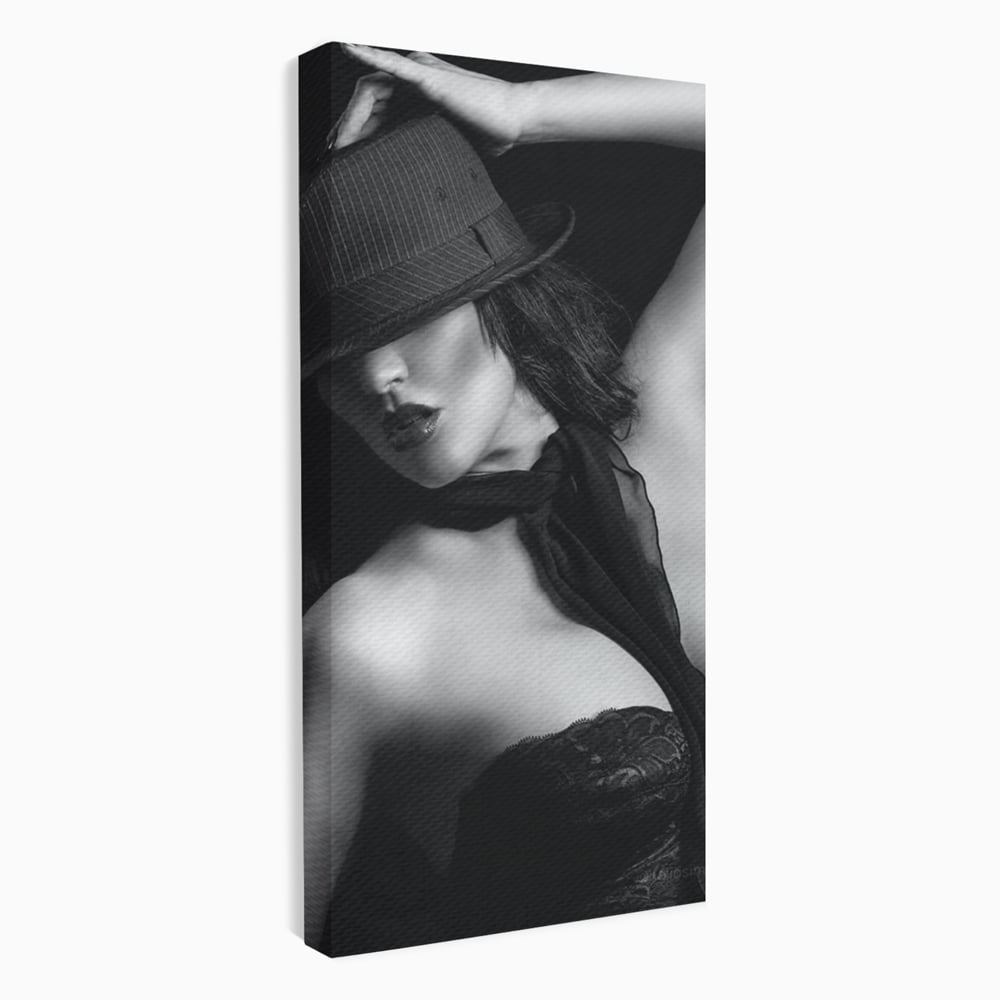 Tablou Canvas Premium, LuxCanva® P1005, Atingerea Misterului, Dantela, Negru, Seductie, Noir, Esarfa, Palarie, Dramatic, Cinematic, Fotografie, Buze, Detalii, Sexy, Living, Dormitor