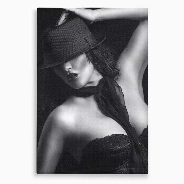 Tablou Canvas Premium, LuxCanva® P1005, Atingerea Misterului, Dantela, Negru, Seductie, Noir, Esarfa, Palarie, Dramatic, Cinematic, Fotografie, Buze, Detalii, Sexy, Living, Dormitor