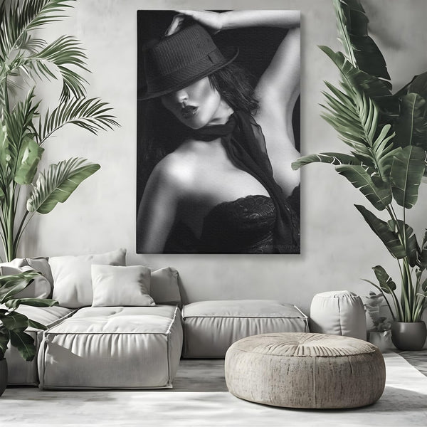 Tablou Canvas Premium, LuxCanva® P1005, Atingerea Misterului, Dantela, Negru, Seductie, Noir, Esarfa, Palarie, Dramatic, Cinematic, Fotografie, Buze, Detalii, Sexy, Living, Dormitor
