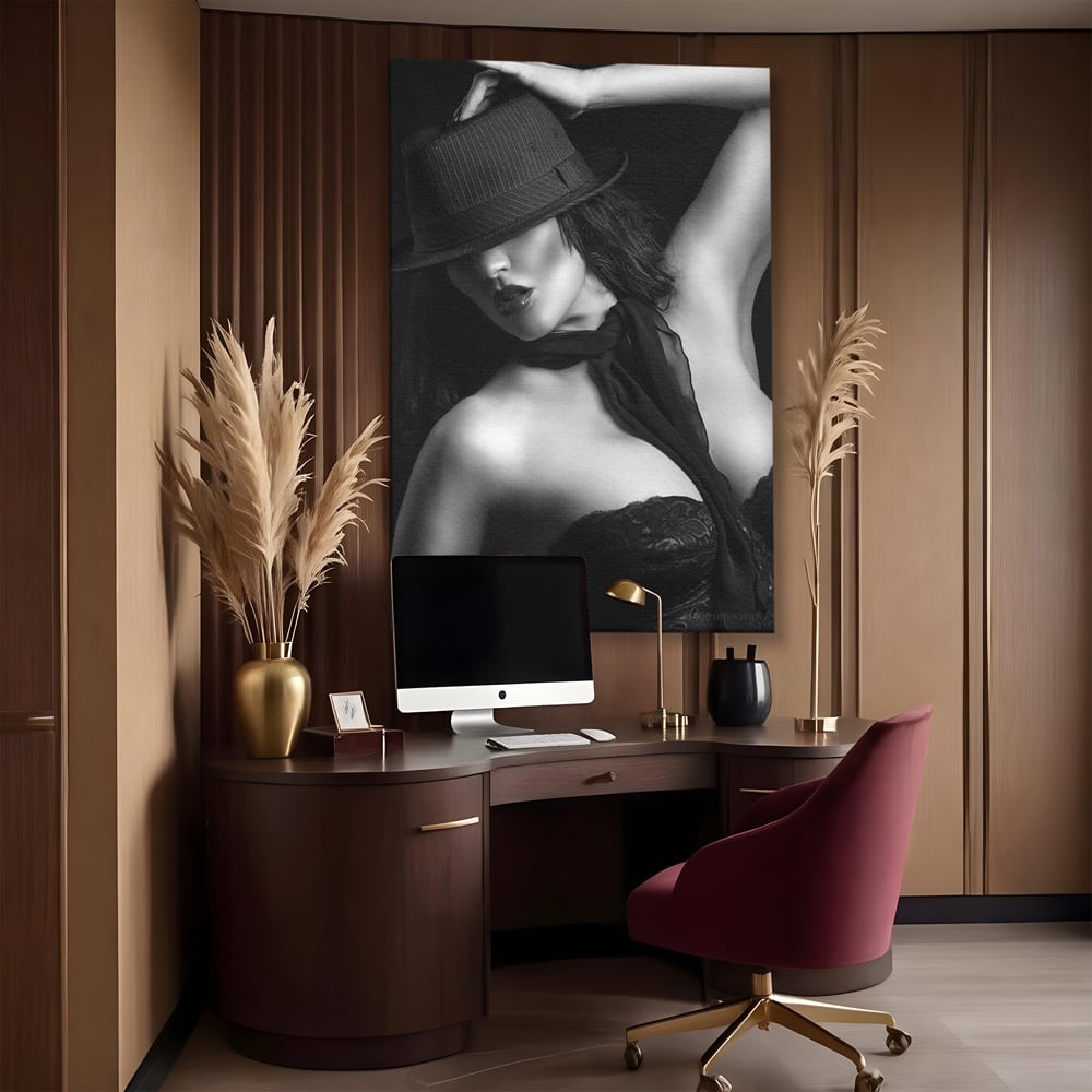 Tablou Canvas Premium, LuxCanva® P1005, Atingerea Misterului, Dantela, Negru, Seductie, Noir, Esarfa, Palarie, Dramatic, Cinematic, Fotografie, Buze, Detalii, Sexy, Living, Dormitor
